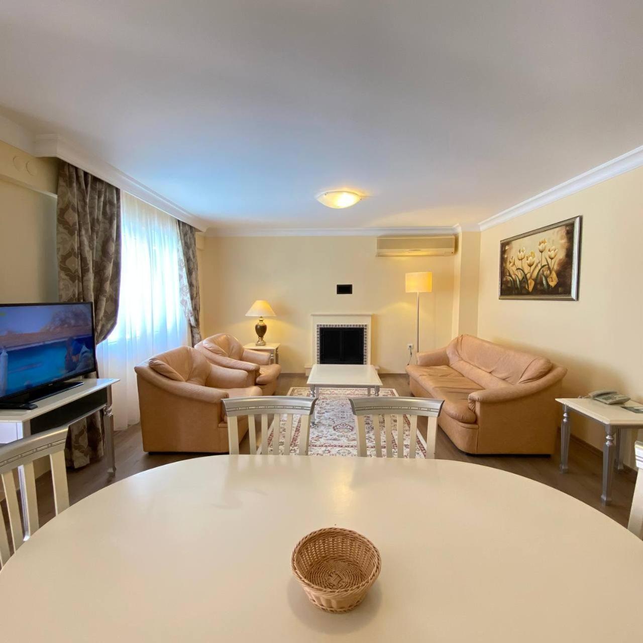 Pine Club Apart Hotel Κουσάντασι Εξωτερικό φωτογραφία