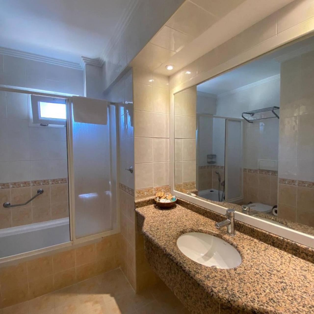 Pine Club Apart Hotel Κουσάντασι Εξωτερικό φωτογραφία