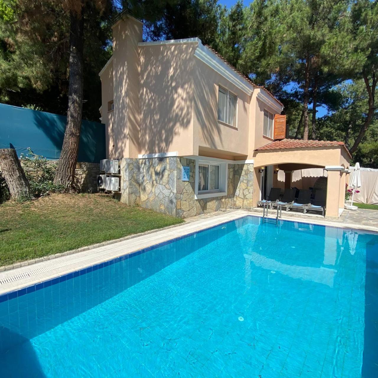 Pine Club Apart Hotel Κουσάντασι Εξωτερικό φωτογραφία