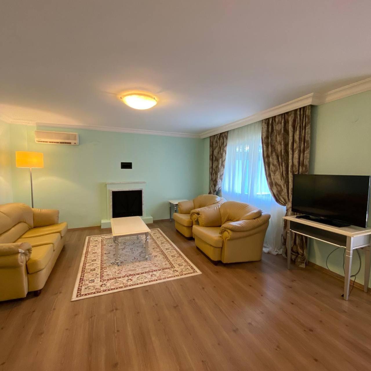 Pine Club Apart Hotel Κουσάντασι Εξωτερικό φωτογραφία