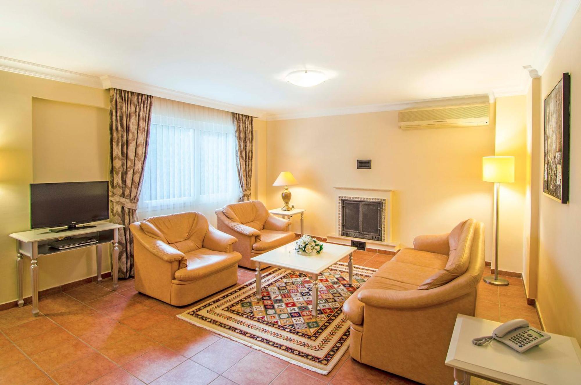 Pine Club Apart Hotel Κουσάντασι Εξωτερικό φωτογραφία