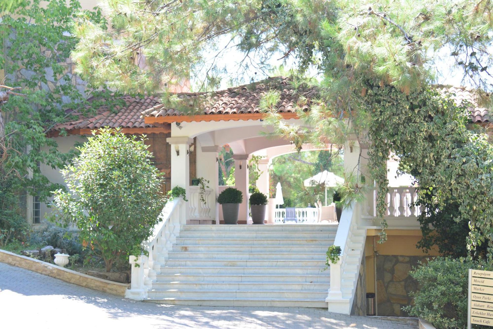 Pine Club Apart Hotel Κουσάντασι Εξωτερικό φωτογραφία